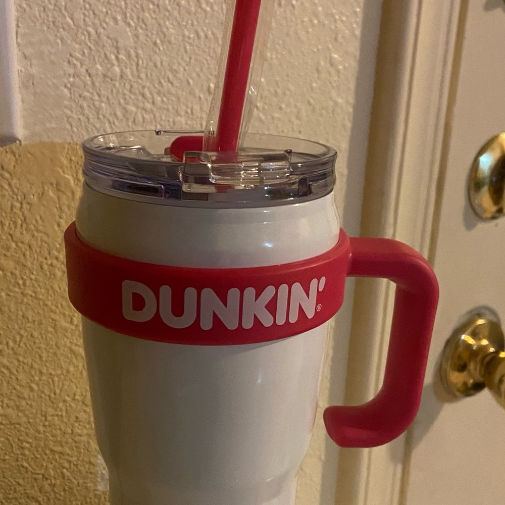 Dunkin cup